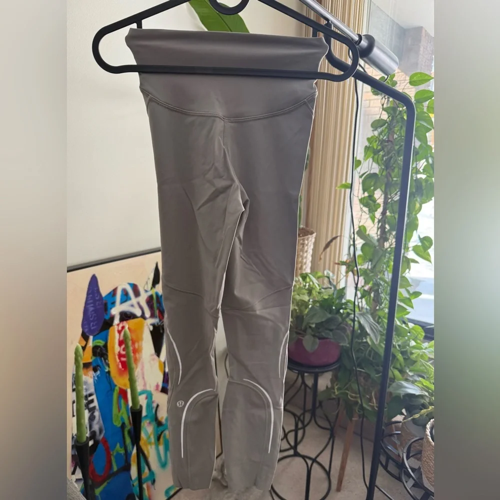 lululemon athletica Light Gray Leggings - Picture 3 of 6